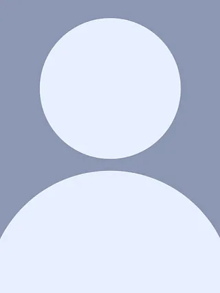 Platzhalterbild für ein Profil- oder Mitarbeiterfoto. 4